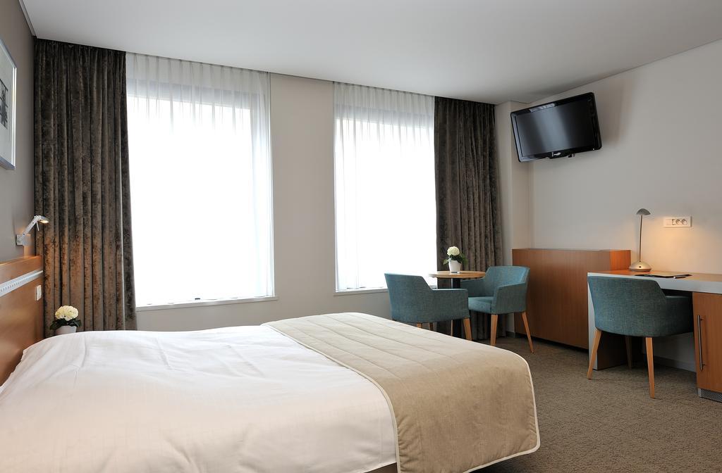 Business By Parkhotel -Annex- Kortrijk Room photo