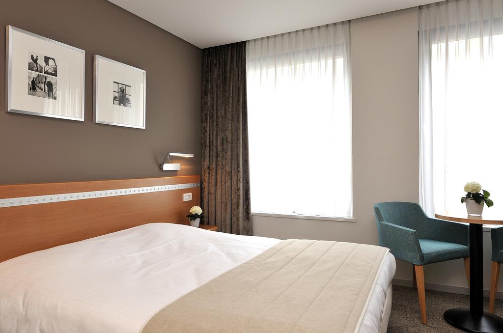 Business By Parkhotel -Annex- Kortrijk Room photo